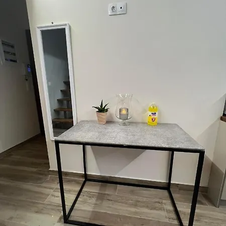 Loft Apartment *